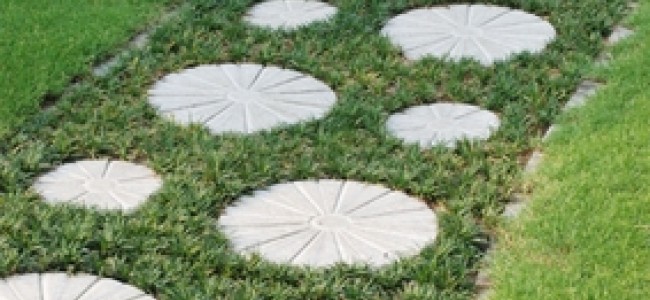 שימוש באבני מדרך לגינה